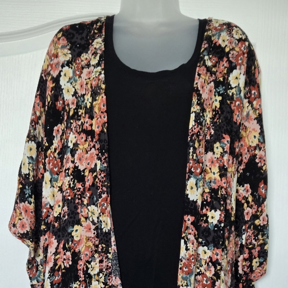 Maurices - One Size - Floral Kimono/Swim Cover - Picture 2 of 6